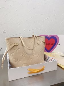 Louis Vuitton Neverfull