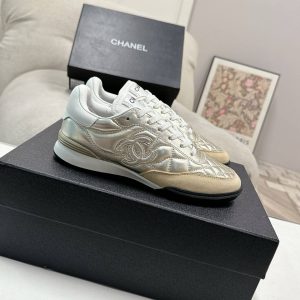 CHANEL Sneakers