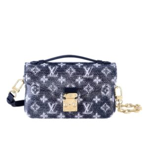 Louis Vuitton Pochette Métis East West Monogram Spruce 21Cm M22834