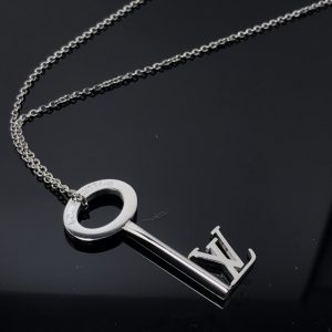 EN – Lux LV Necklaces 043