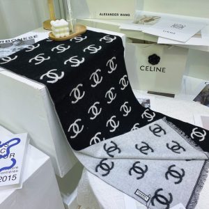EN - Luxury CHL Scarf 009