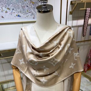 EN - Luxury LUV Scarf 004
